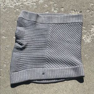 Lululemon slouchy scarf